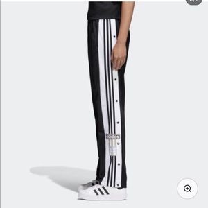 Adidas Three stripes pants